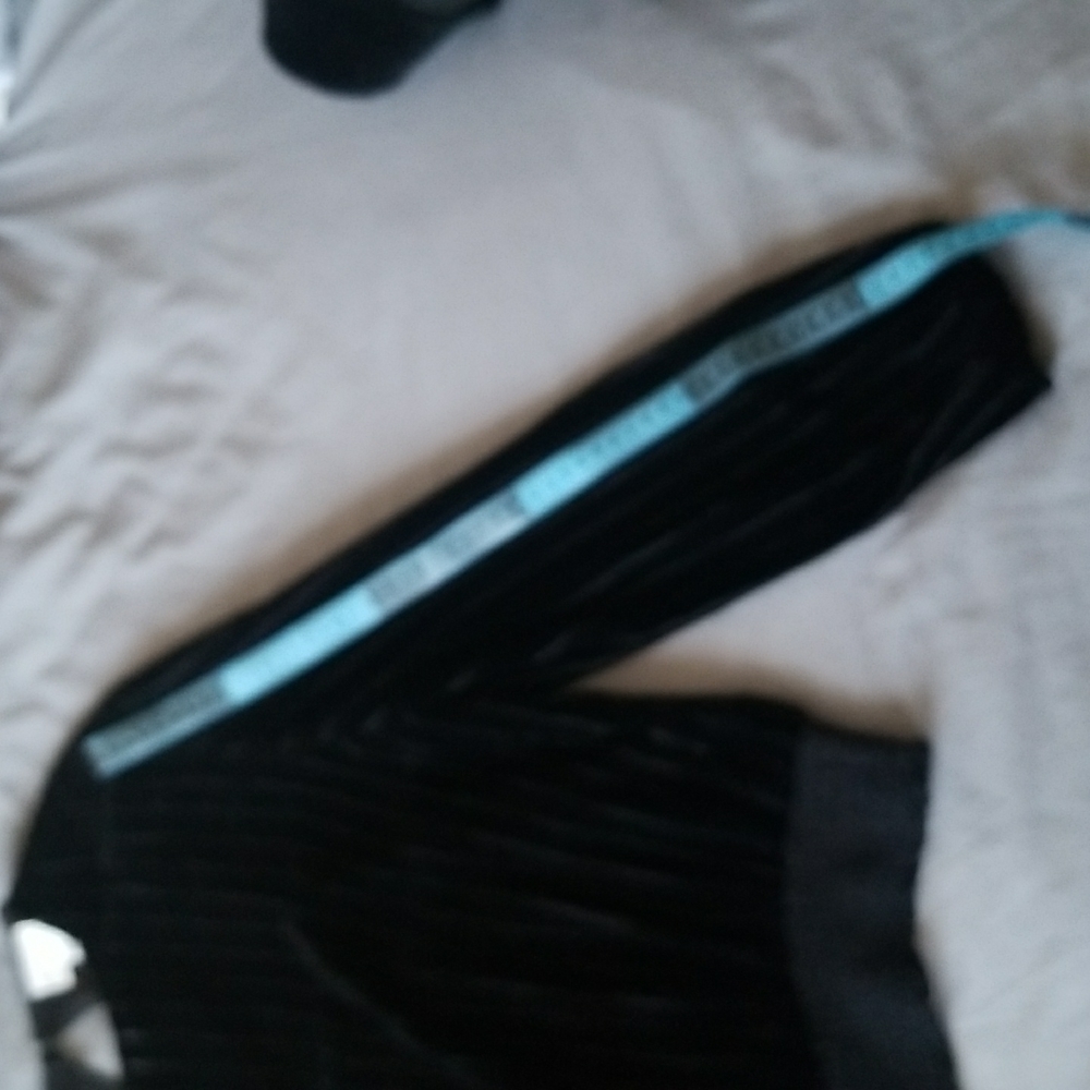 Blouse - Picture 3 of 4